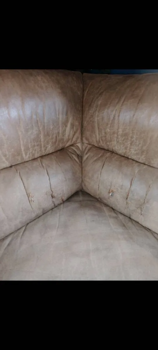 L shaped couch - Image 3