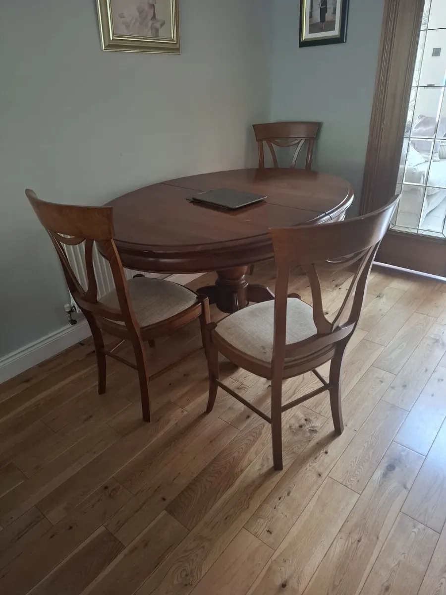Table & 6 chairs- dining room - Image 1
