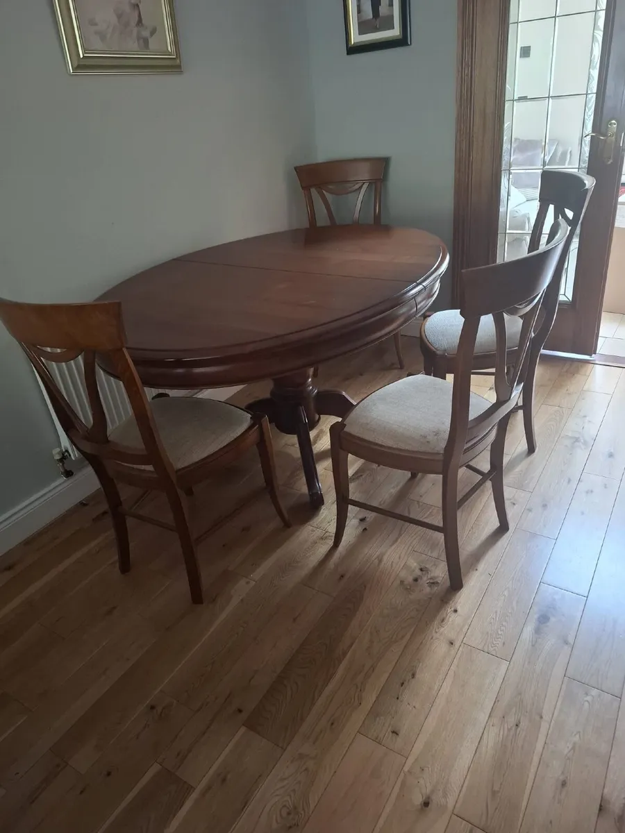 Table & 6 chairs- dining room - Image 3