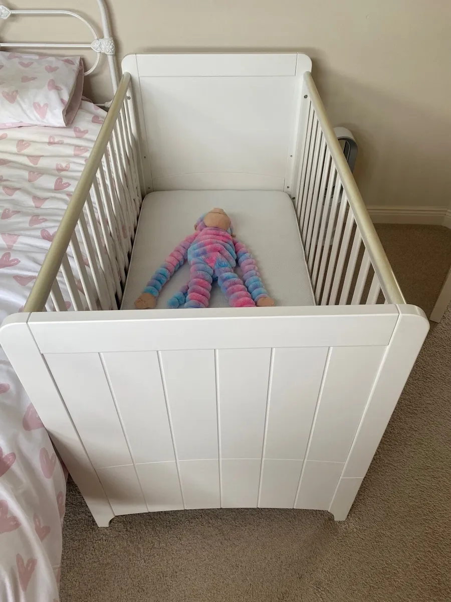 Cot/cotbed - Image 3