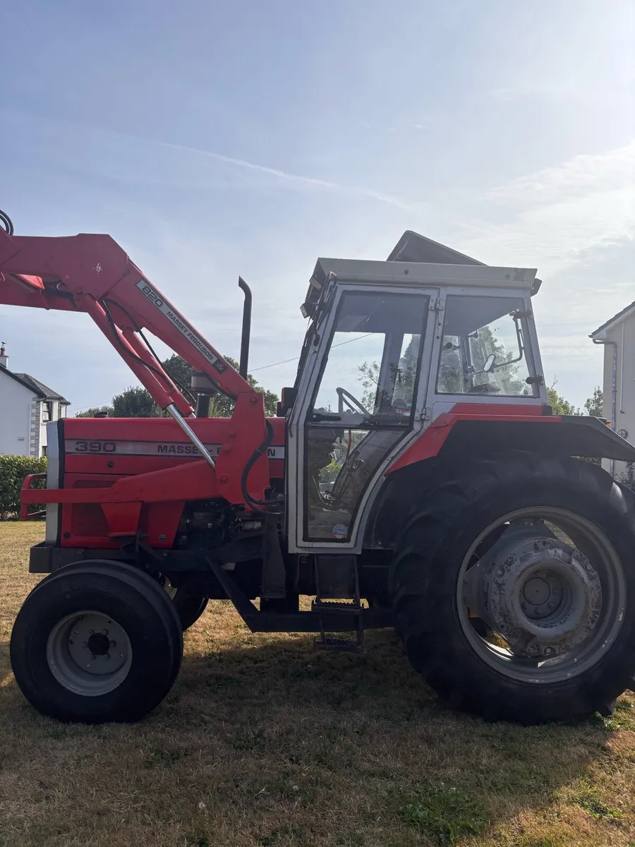 Massy Ferguson 390 with loader - Image 3