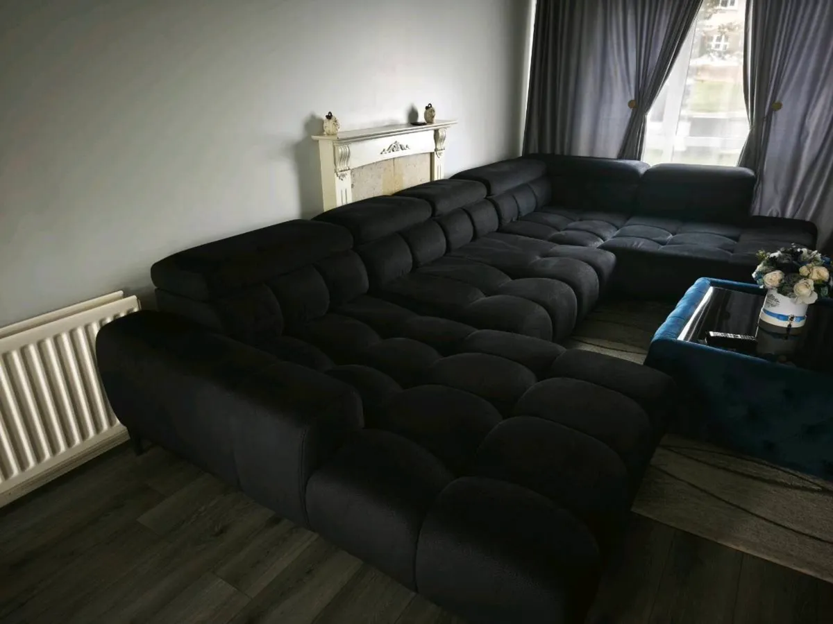 Corner sofa - Image 1