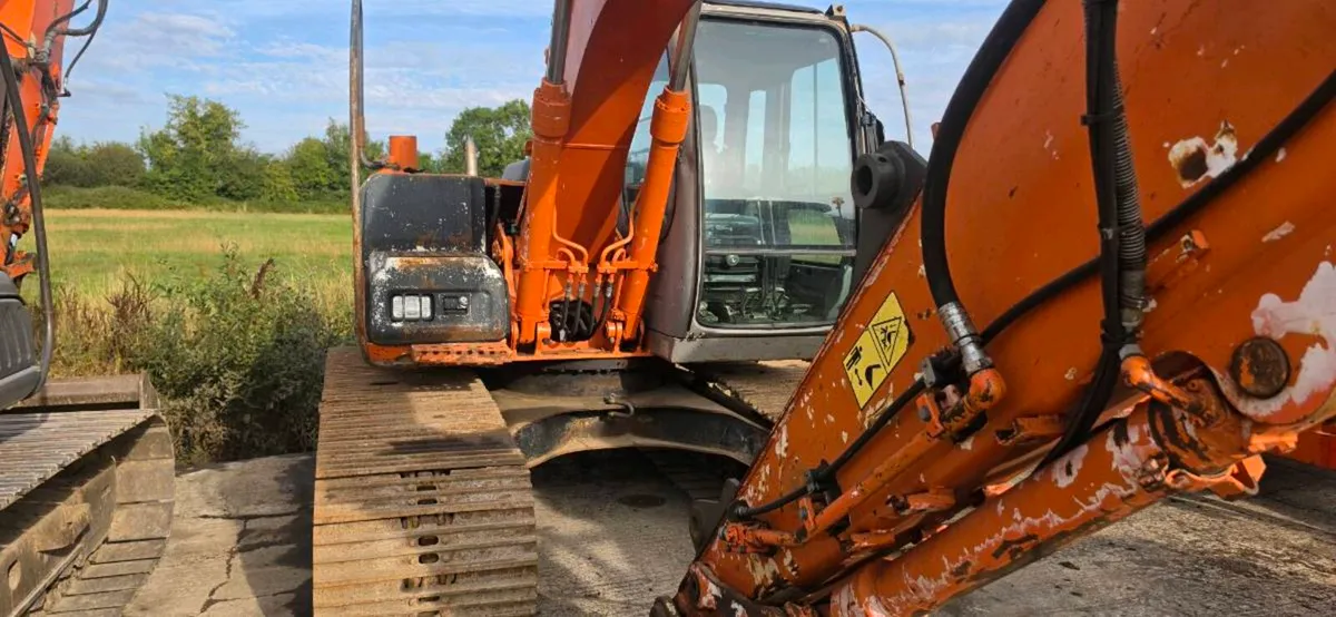 05 hitachi zx130-1 LCN - Image 3
