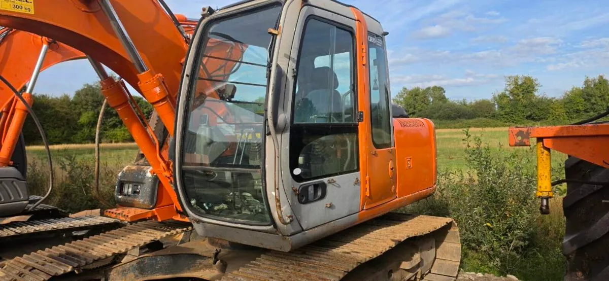 05 hitachi zx130-1 LCN - Image 1