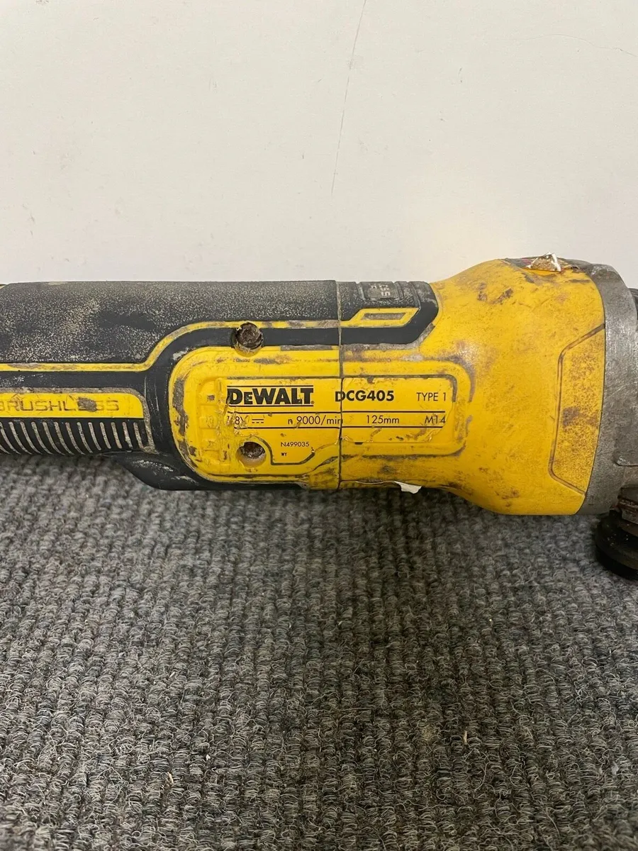 De Walt DCG405 Angle Grinder BareTool - Image 2