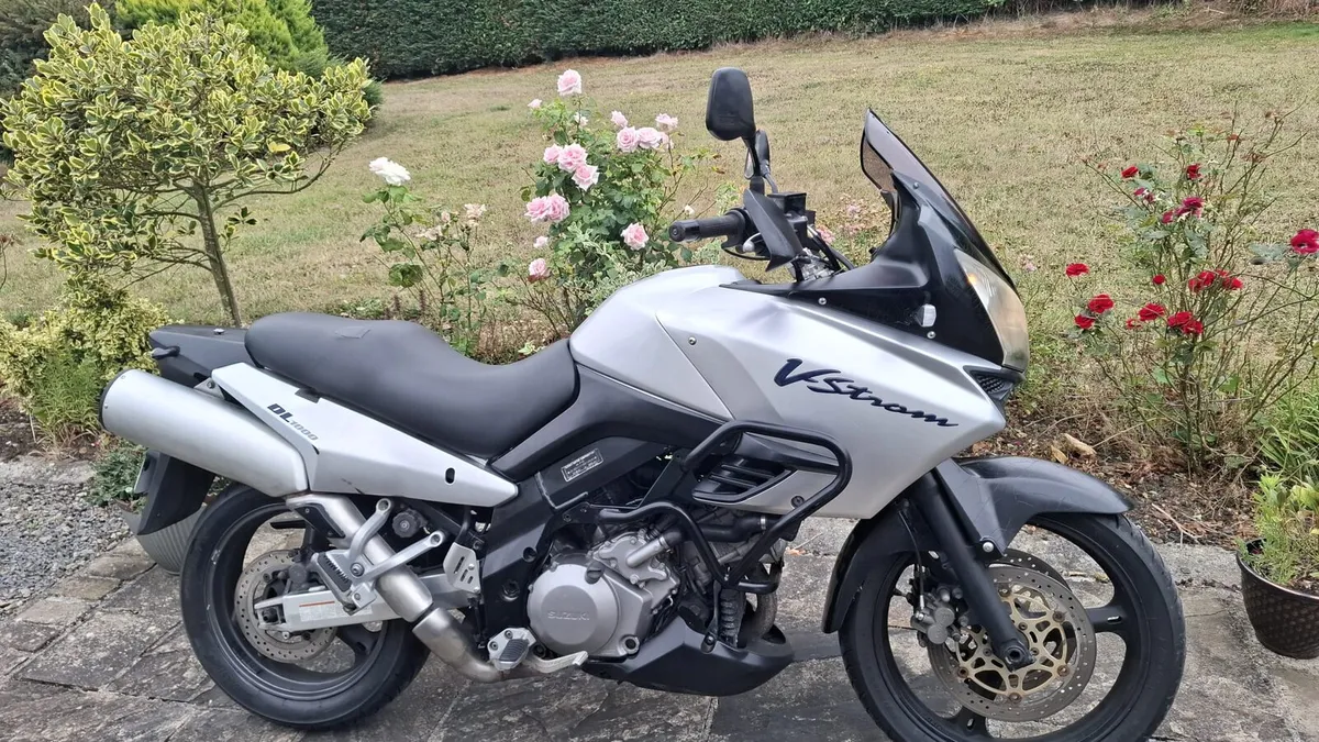 SUZUKI V STROM 1000 - Image 1