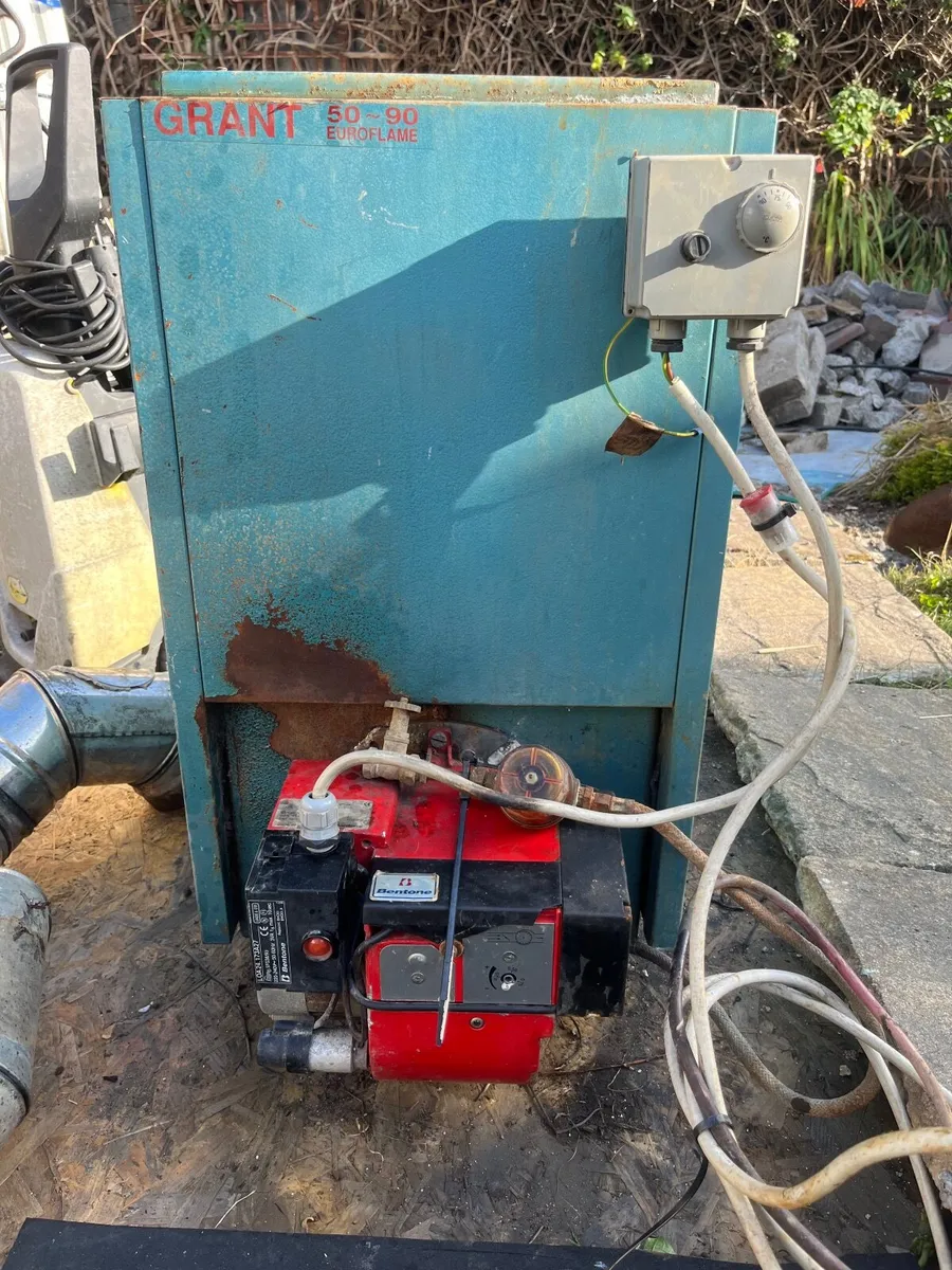 Oil boiler - Image 1