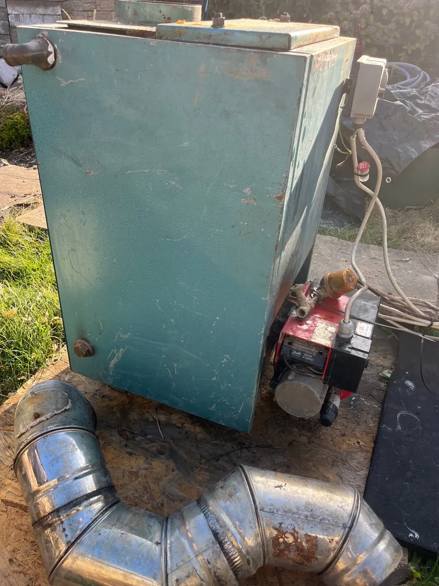 Oil boiler - Image 3