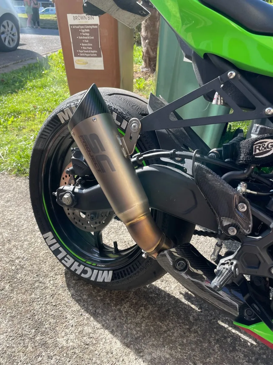2024 Kawasaki Ninja ZX-4RR - Image 4