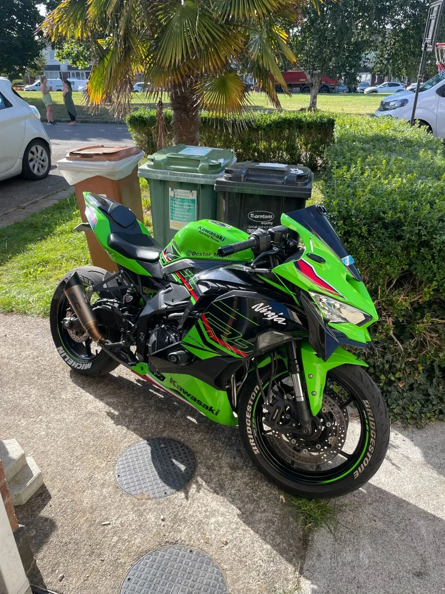 2024 Kawasaki Ninja ZX-4RR - Image 1