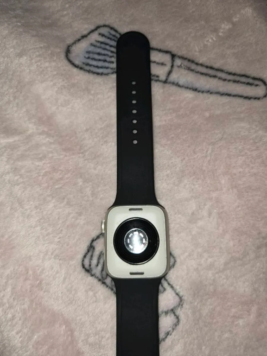 Apple watch - Image 2