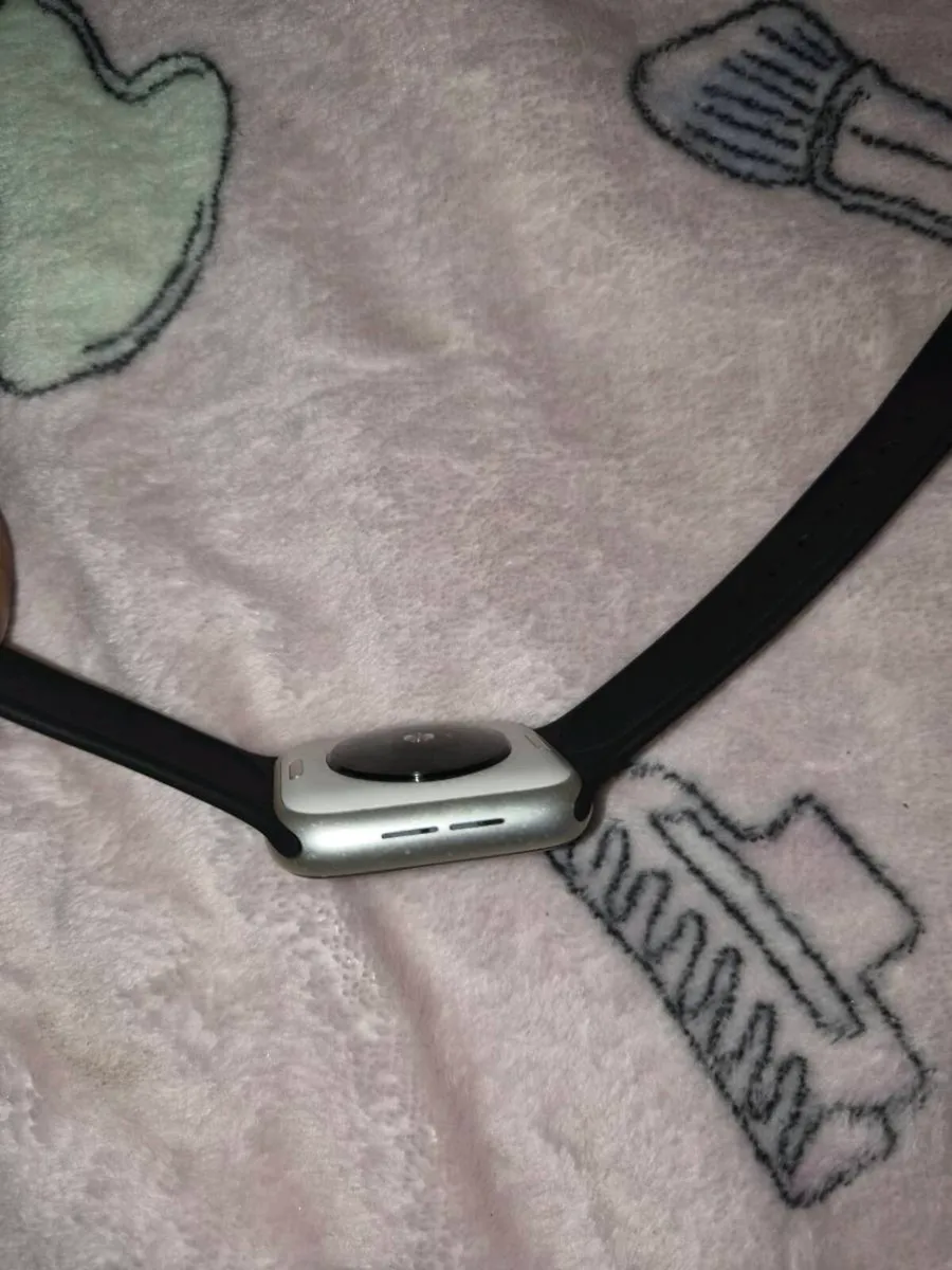Apple watch - Image 3