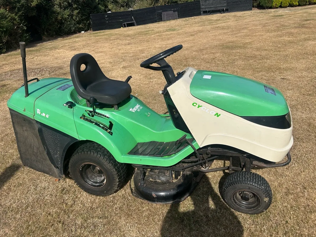 Tractor lawnmower - Image 2