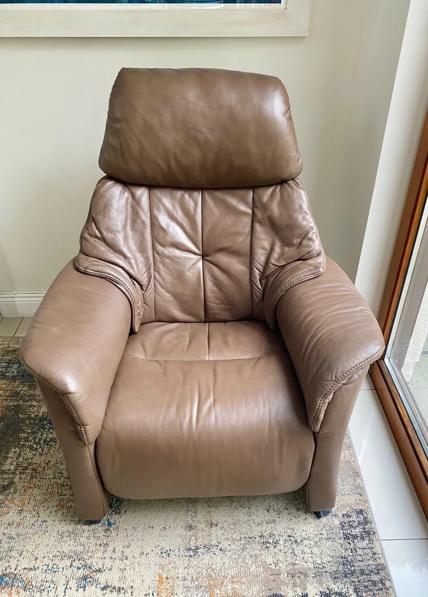 Himolla Chester 4247 Leather Lift & Rise Recliner - Image 1