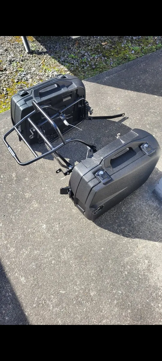Motorcycle luggage - Image 1