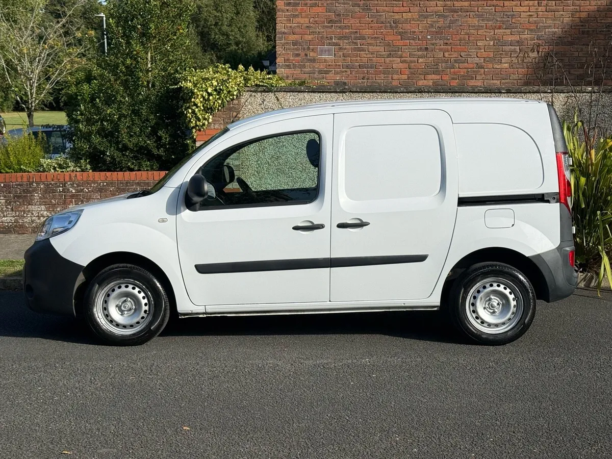 151 Renault Kangoo only 163km TB+WP DOE 06/27 - Image 2