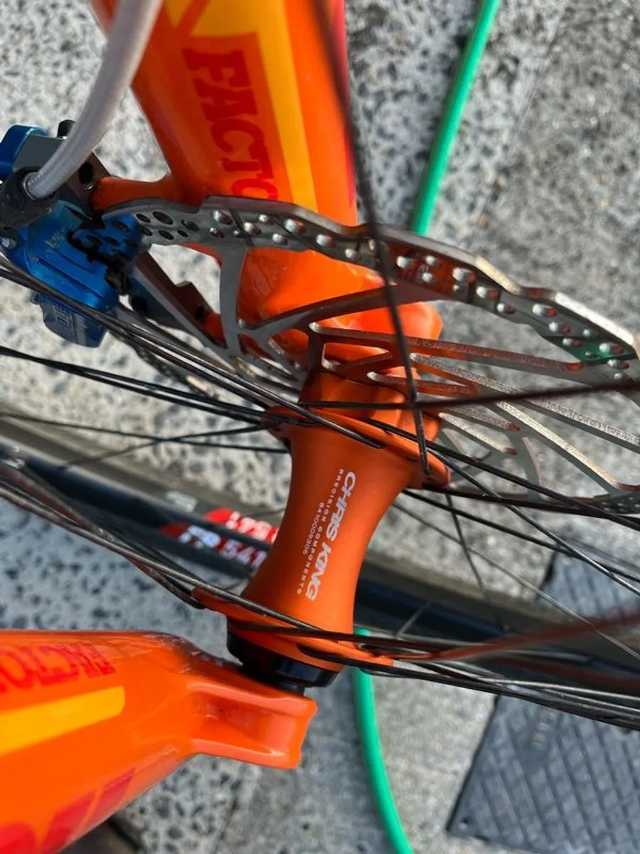 Pivot Firebird 2024 - Image 4