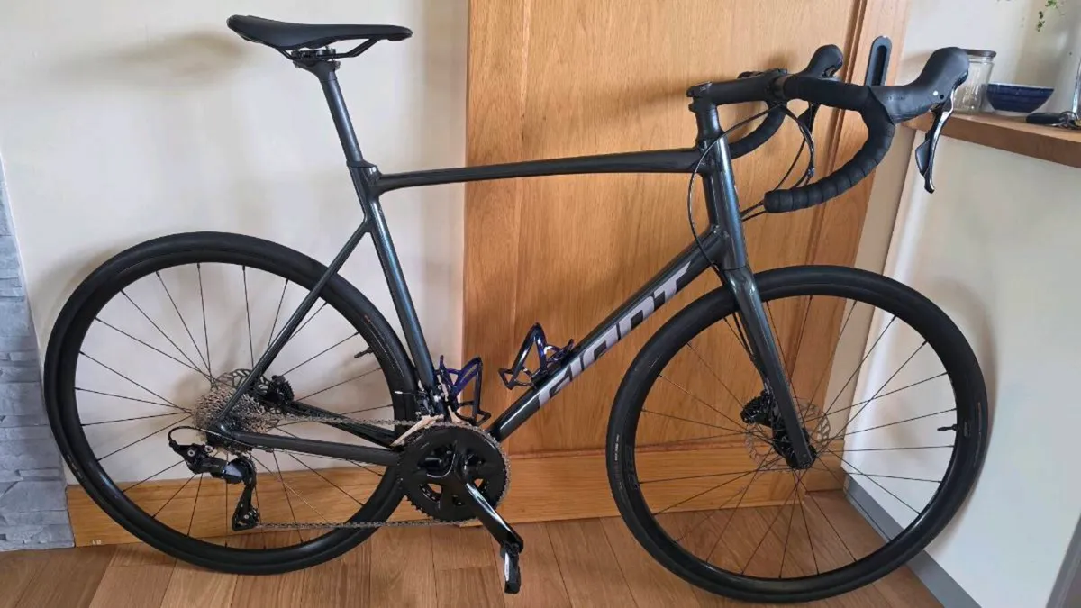 Road bike - Image 1