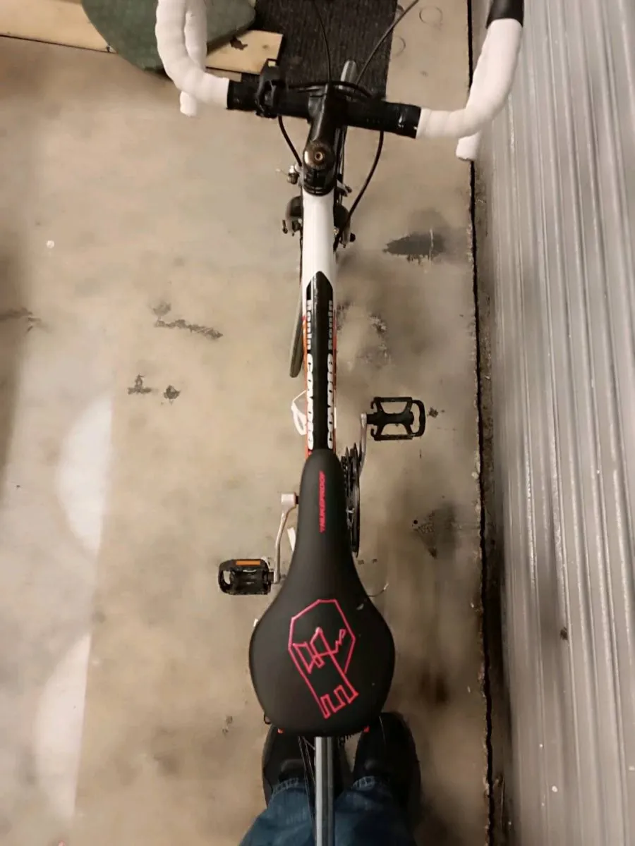 Kids road bike - Image 3