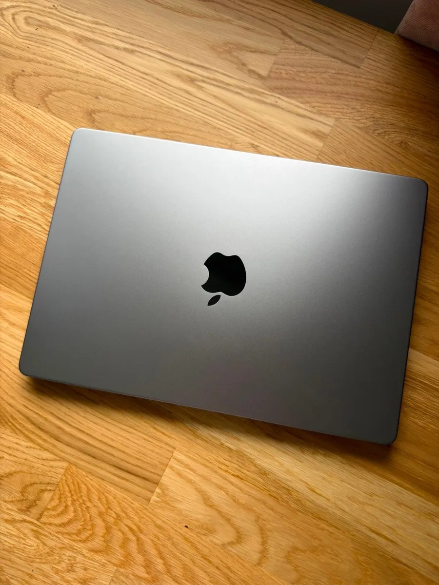 MacBook Pro 14” 2021 - M1 Pro - 1TB SSD - Image 1