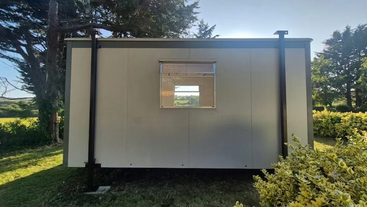 5m × 3m Jackleg Porta Cabin – Excellent Condition - Image 2