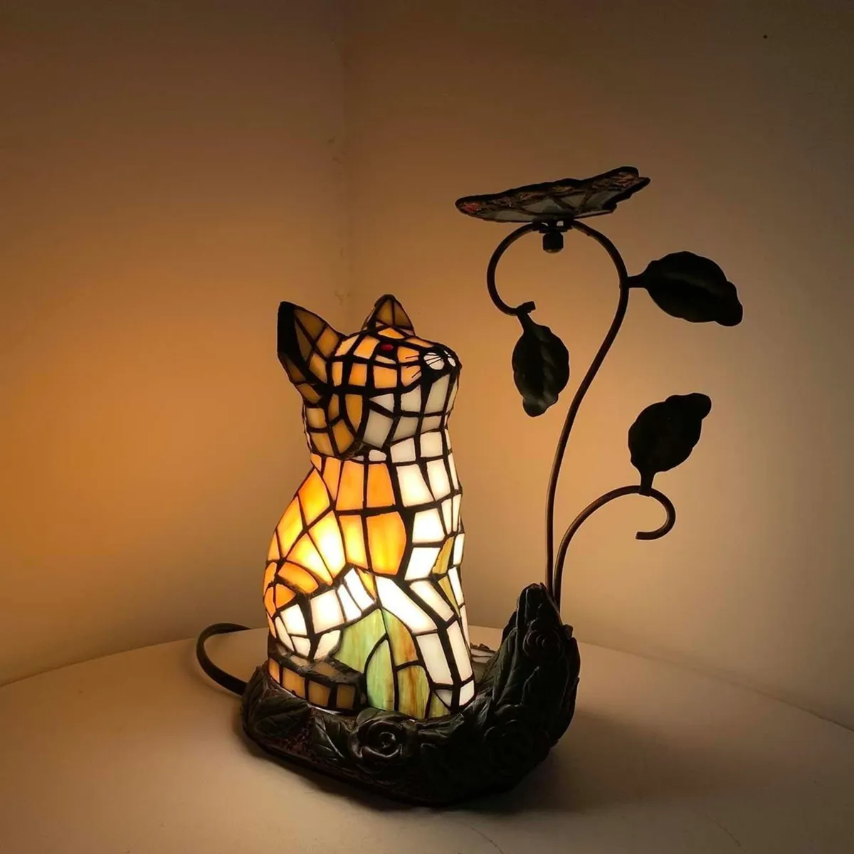 L50891 Tiffany-Style Stained Glass Cat Accent - Image 4