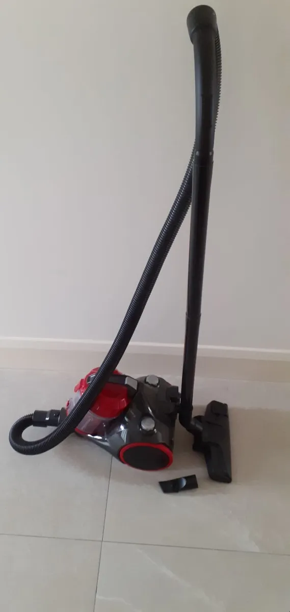 Morphy Richards Bagless Vacuum Cleaner 2Ltr 700w R - Image 2