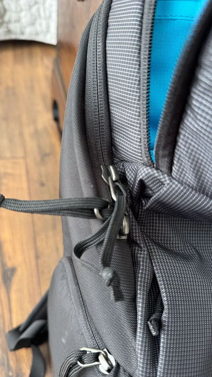 Thule Aspect DSLR Camera Bag & Laptop Backpack - Image 3