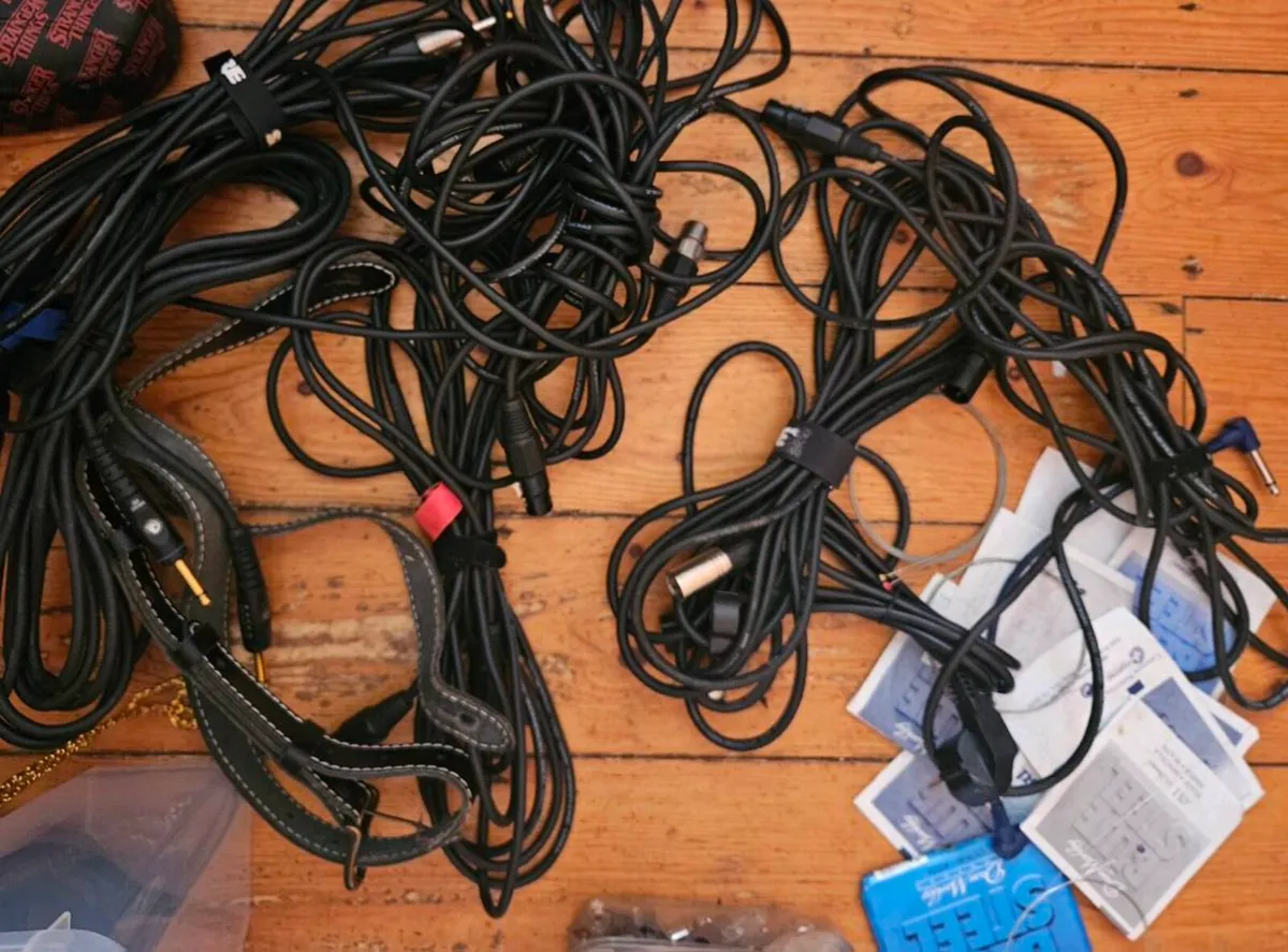 Large Bundle of Guitar Cables Strings plus accesso - Image 1