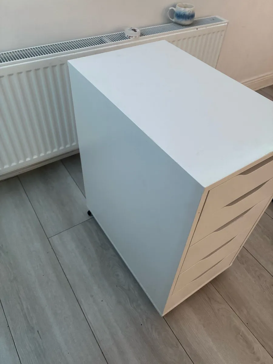 Large storage drawer - Image 2