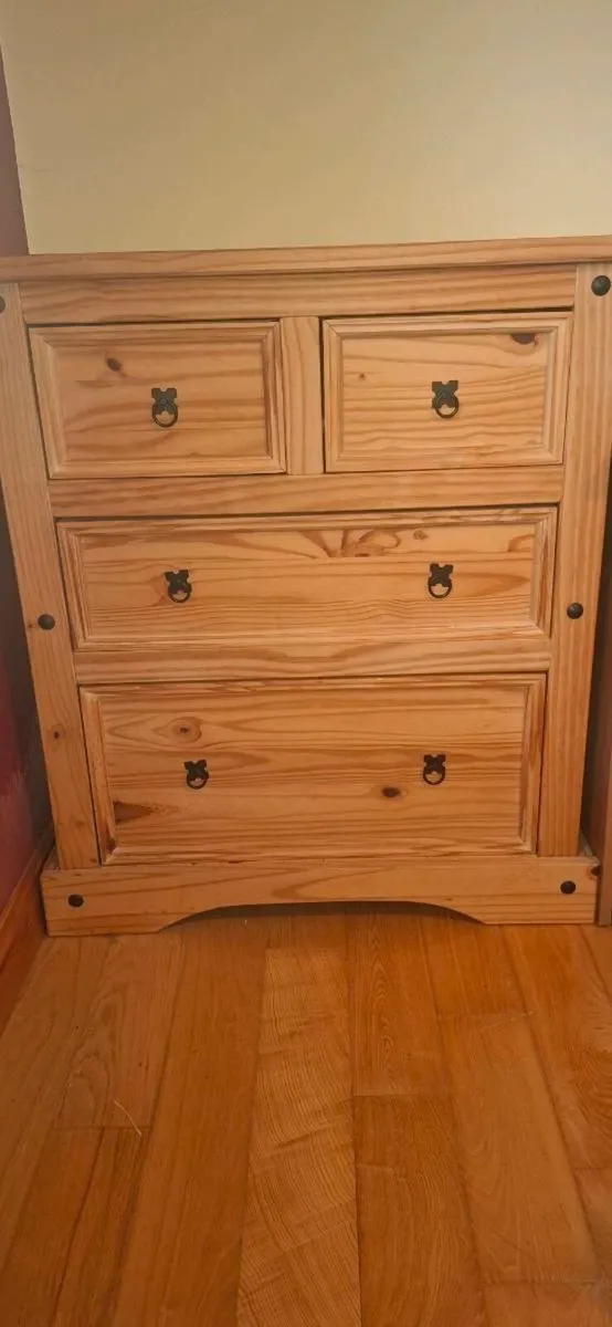 Mexcian pine chest of drawers - Image 2