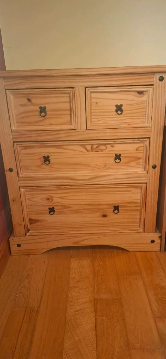 Mexcian pine chest of drawers - Image 3