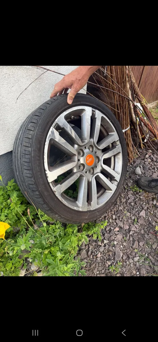 Mini cooper wheels x 2 - Image 1