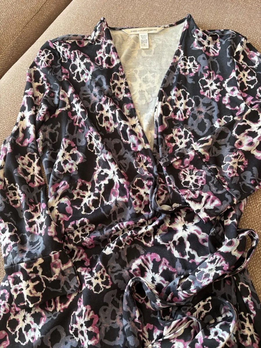 Diane  von Furstenbers dress - Image 1