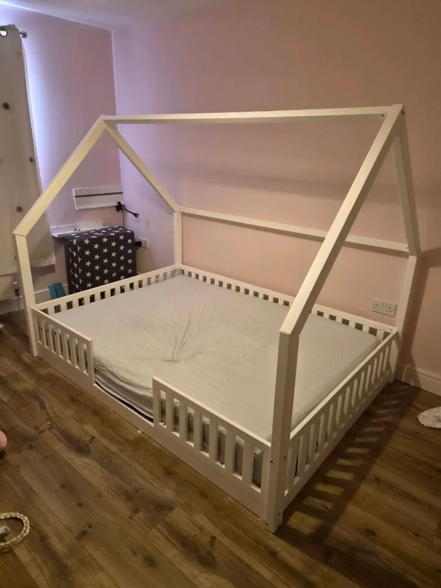 Children's bed frame