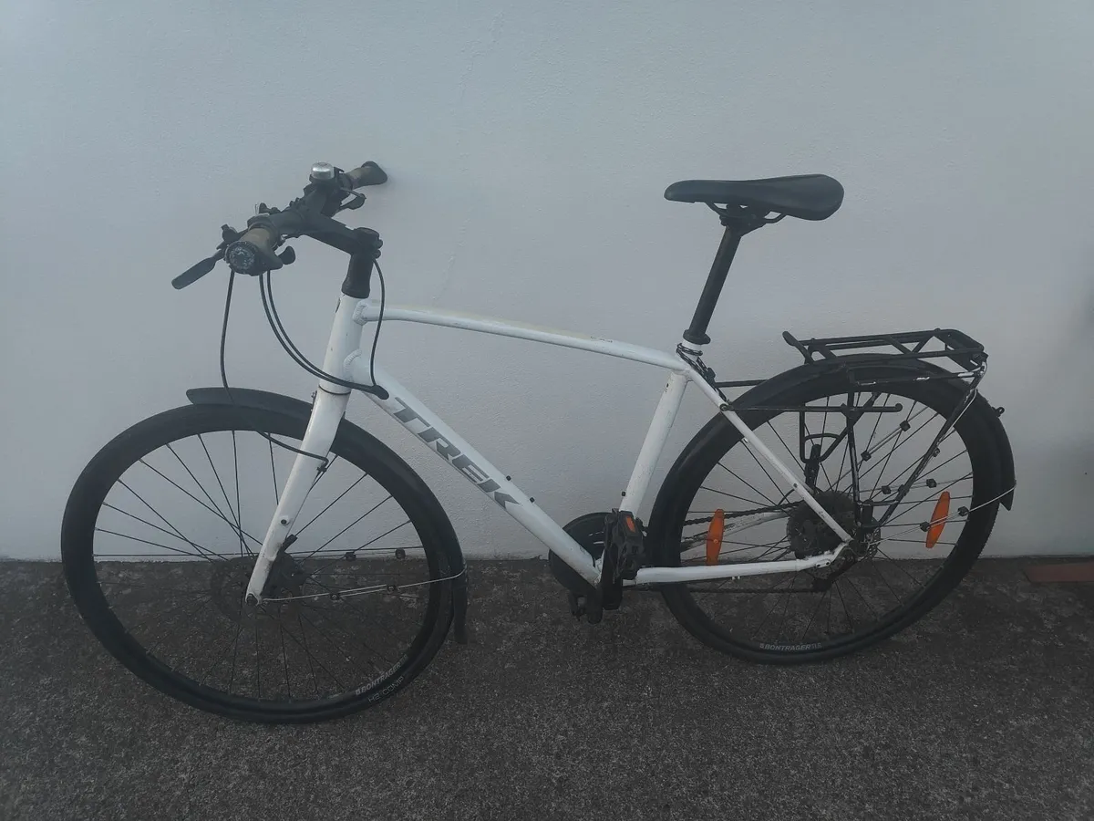Trek FX3 adult bike - Image 2