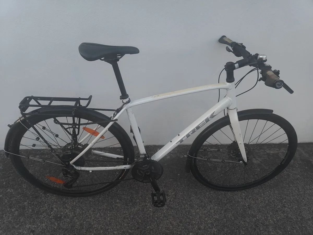 Trek FX3 adult bike - Image 3