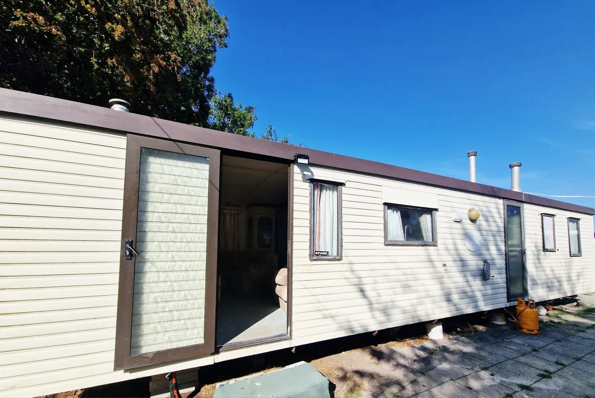 Mobile house for sale - Image 1