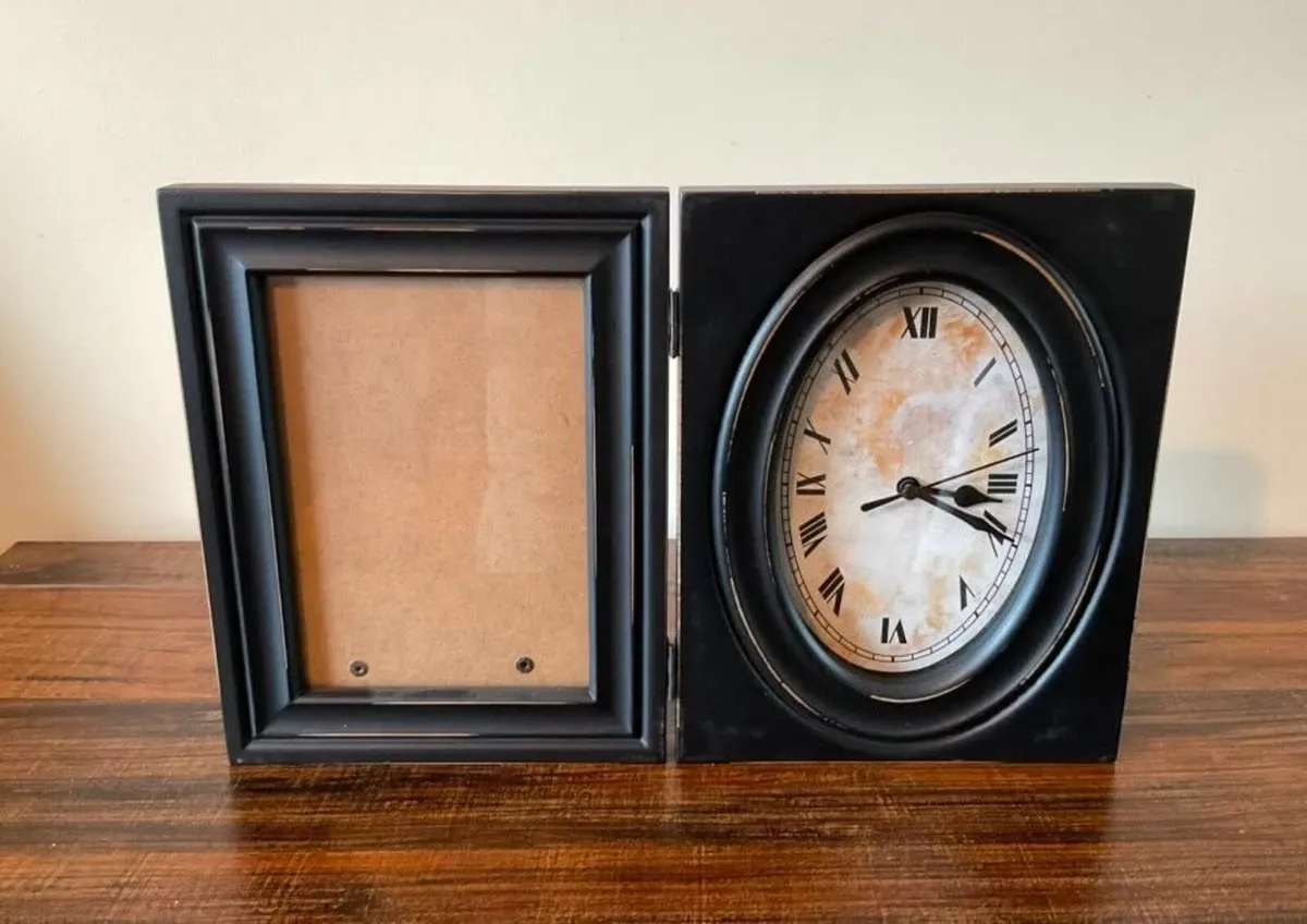 Hinged Picture Frame Clock - Decorative Timepiece - Image 1