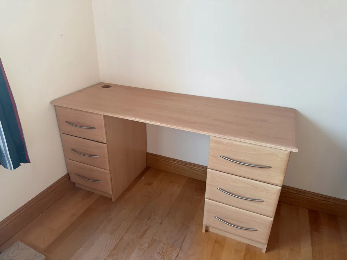 Wardrobe - Image 3