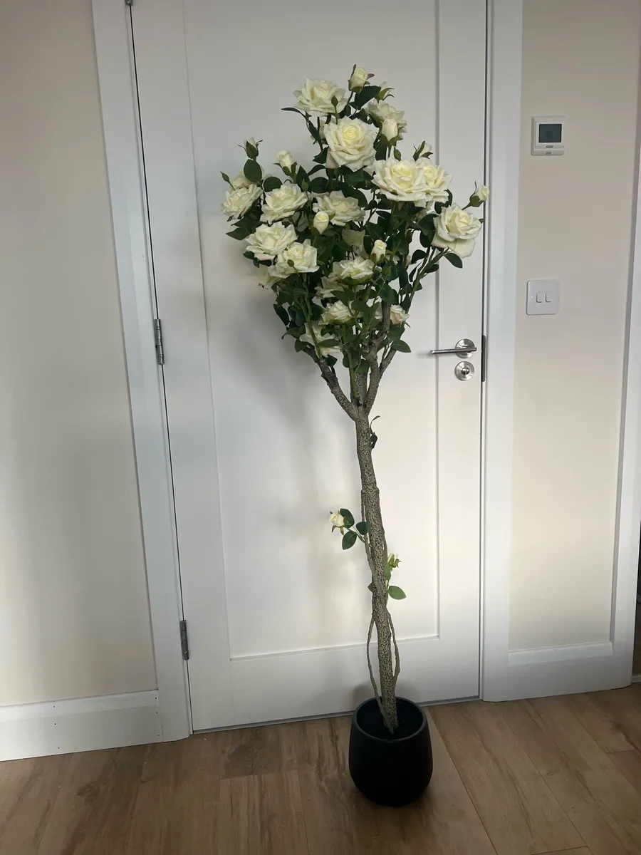 Topiary Tree White Roses Standing for Wedding - Image 1