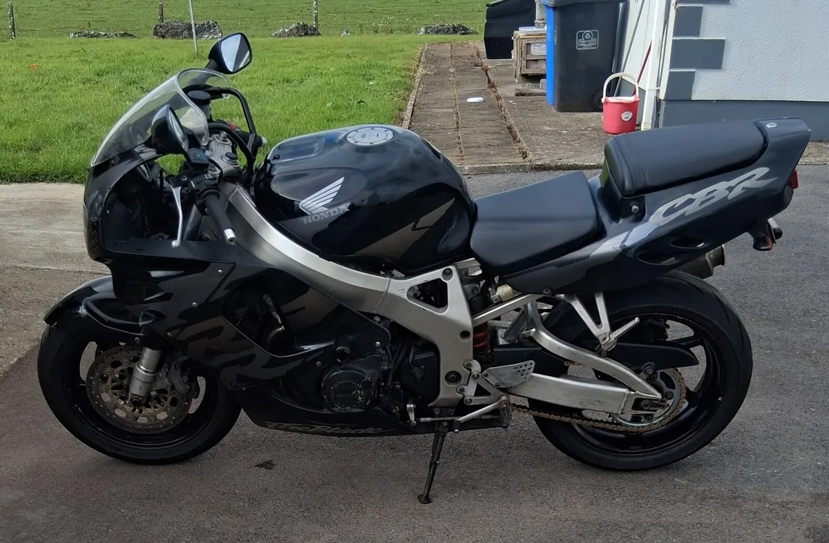 1997cbr900rrv fireblade - Image 2