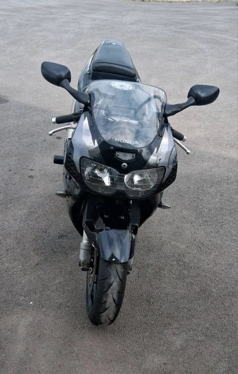 1997cbr900rrv fireblade - Image 3
