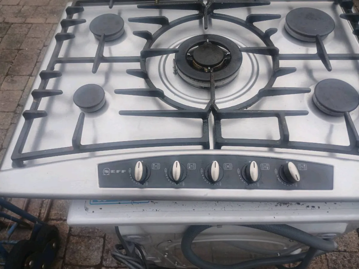 GAS  HOB  NEFF 5 RING WORKING PERFECT - Image 2