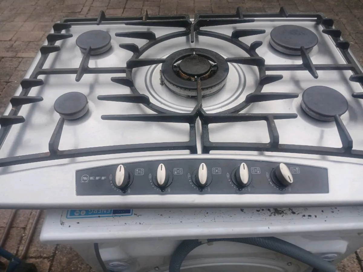 GAS  HOB  NEFF 5 RING WORKING PERFECT - Image 4