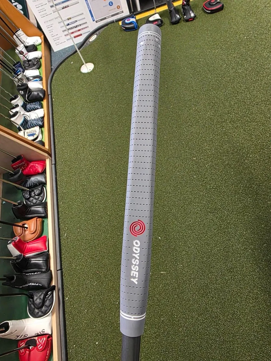Odyssey Triple Track 10 Putter - Image 4