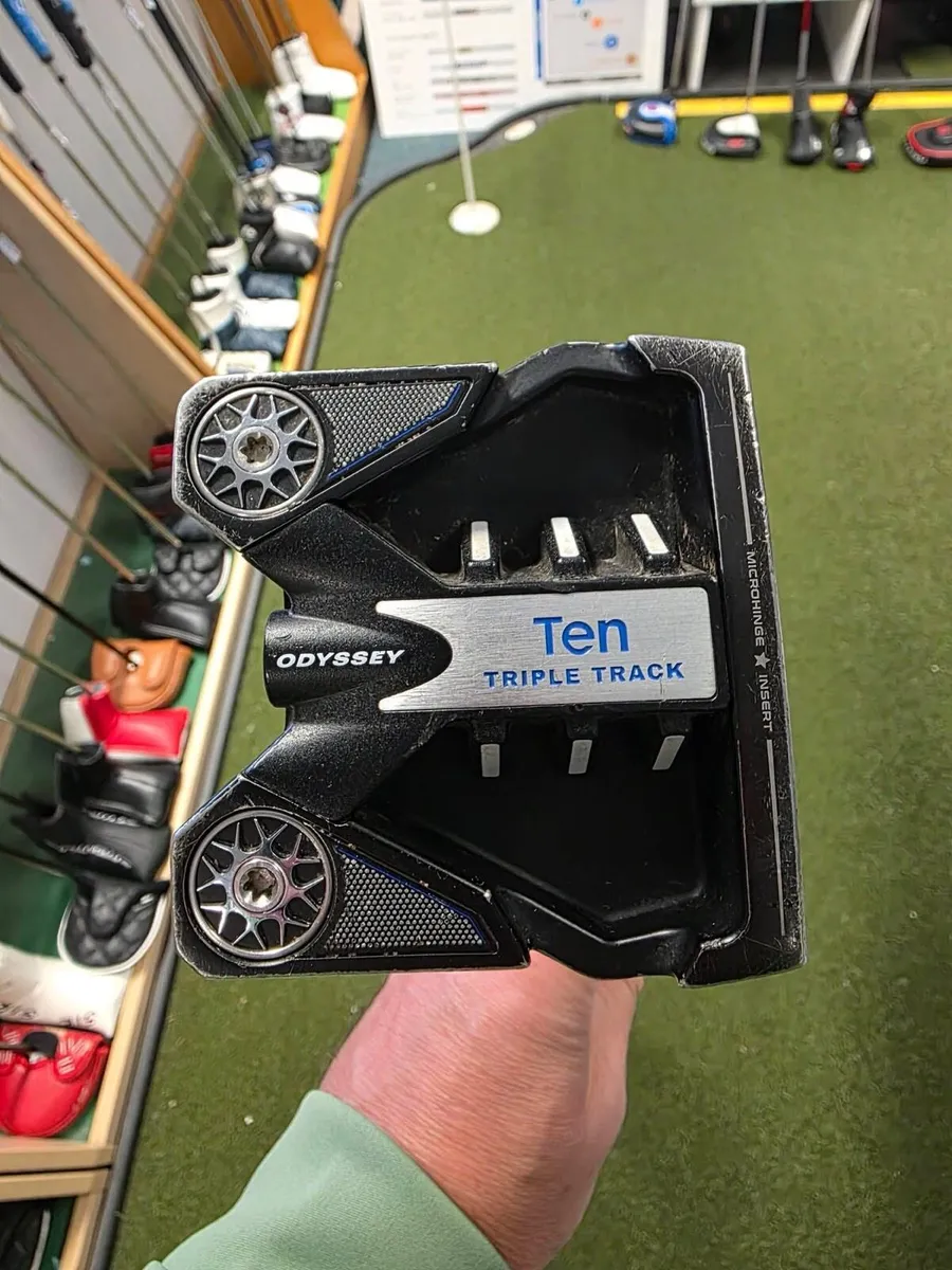 Odyssey Triple Track 10 Putter - Image 1