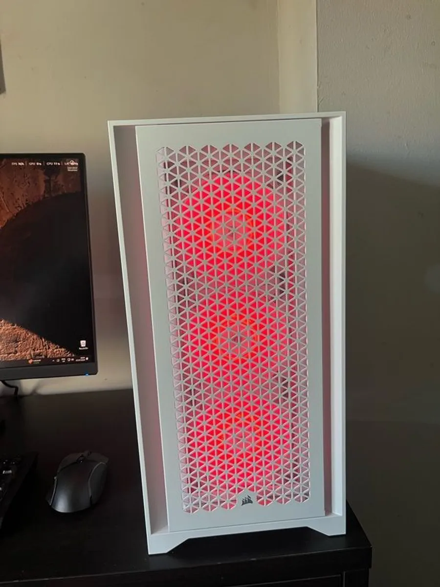 Gaming PC & Monitor - Image 3