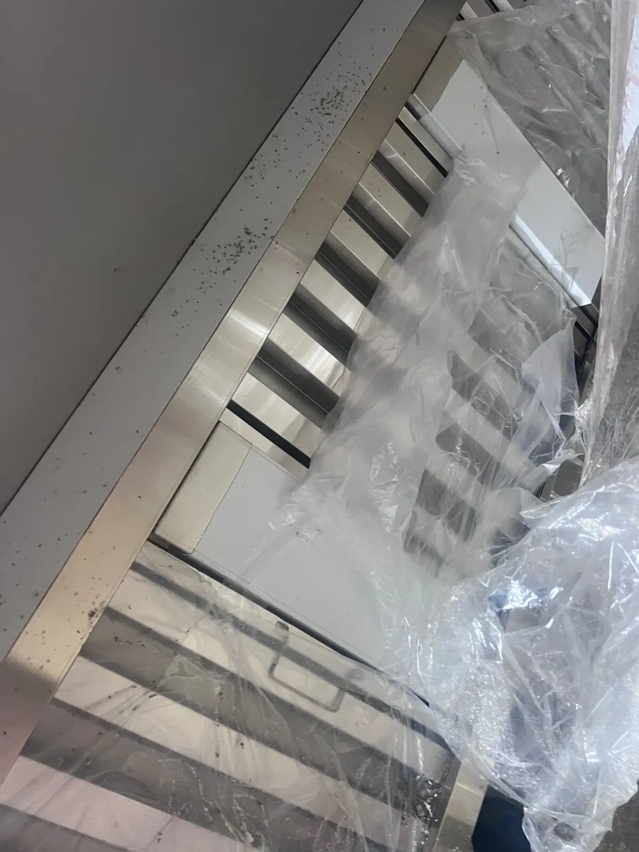 Extractor Hood - Image 1