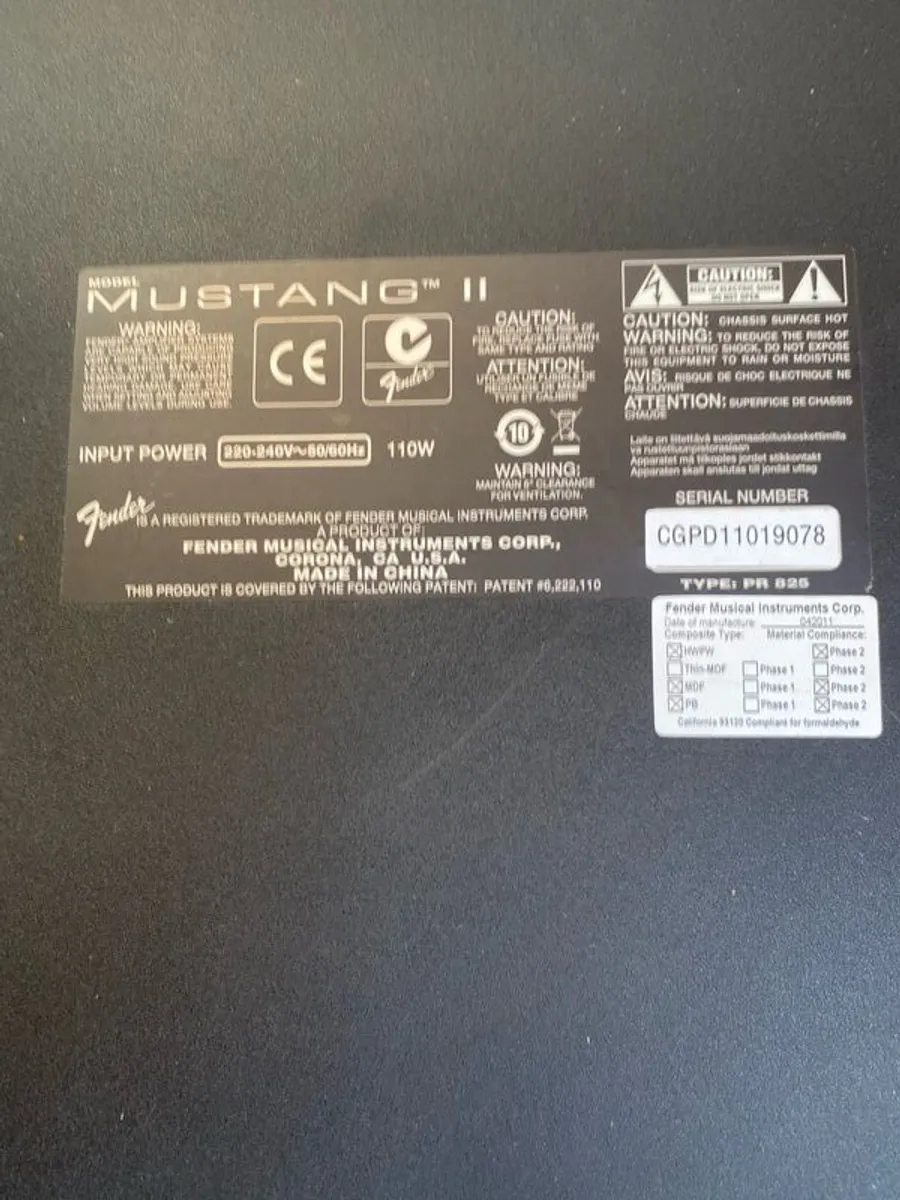 Fender Mustang 2 guitar amp - Image 4